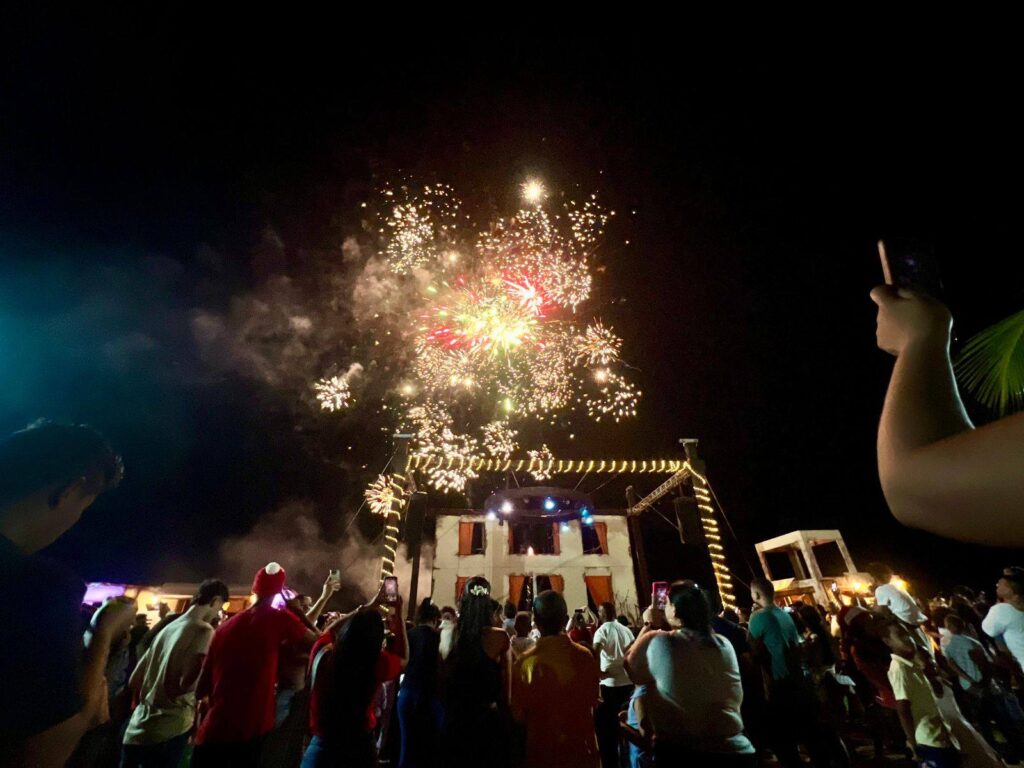 595515733_122195375744376482_5115216721524177647_n-1024x768 La Guajira Enciende su Navidad. Gobernador Aguilar Inaugura la Espectacular "Aldea Mágica"