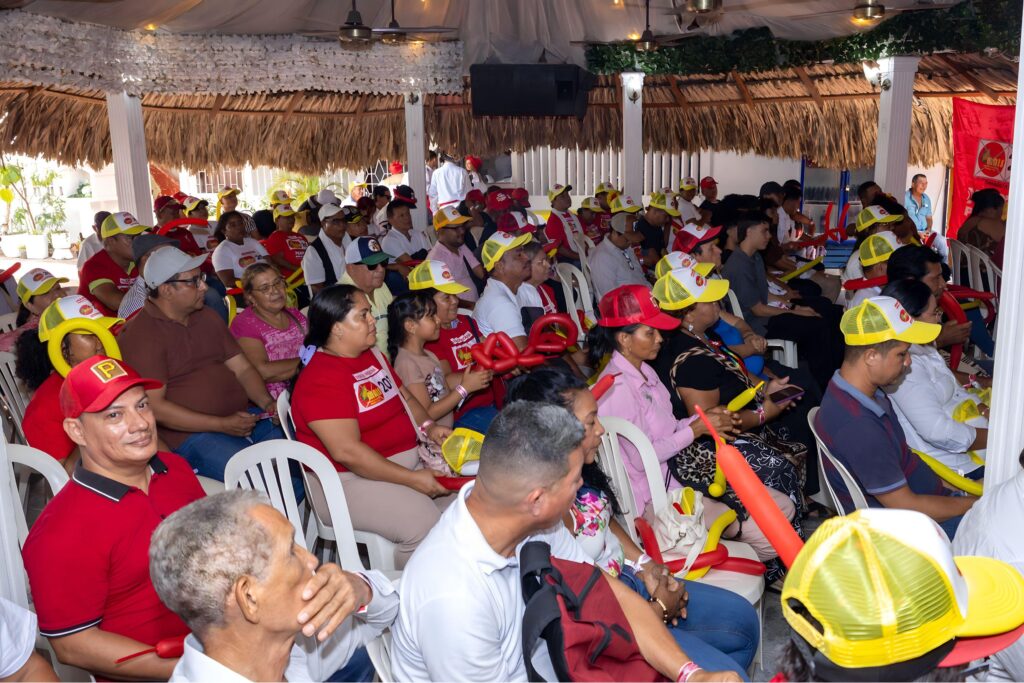 dbe16157-180e-4584-8e35-5ee75408806f-1024x683 Martha Peralta Epieyú fortaleció su campaña al Senado en Risaralda y Córdoba.