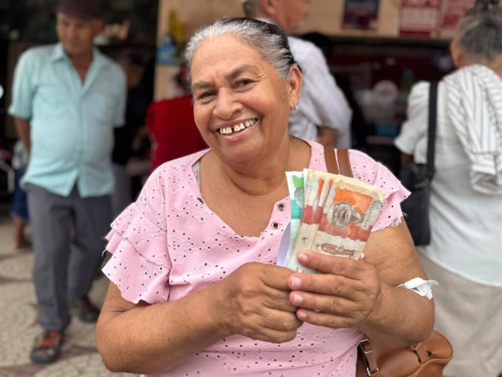 642458540_1481941003296799_8734606252846915817_n-1024x768 Más de 171 mil adultos mayores en Córdoba reciben pago extraordinario de Colombia Mayor por emergencia de inundaciones.