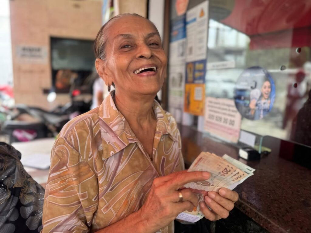 645414207_1481941019963464_3160297778223342844_n-1024x768 Más de 171 mil adultos mayores en Córdoba reciben pago extraordinario de Colombia Mayor por emergencia de inundaciones.